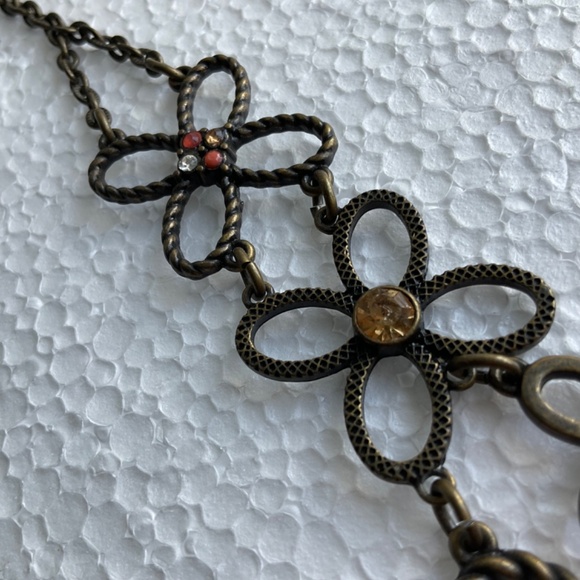 Vintage Bronze Metal Flower Power Necklace (Avon?) - Picture 6 of 7